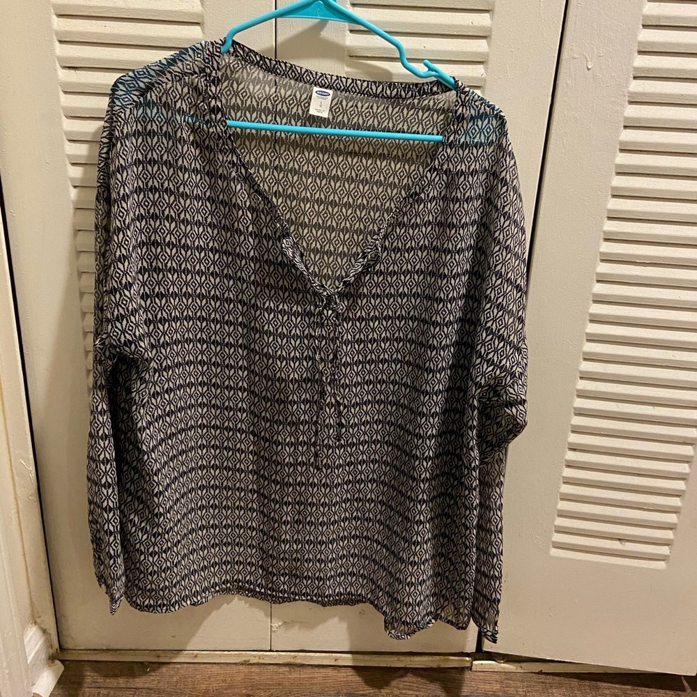 Old navy shirt